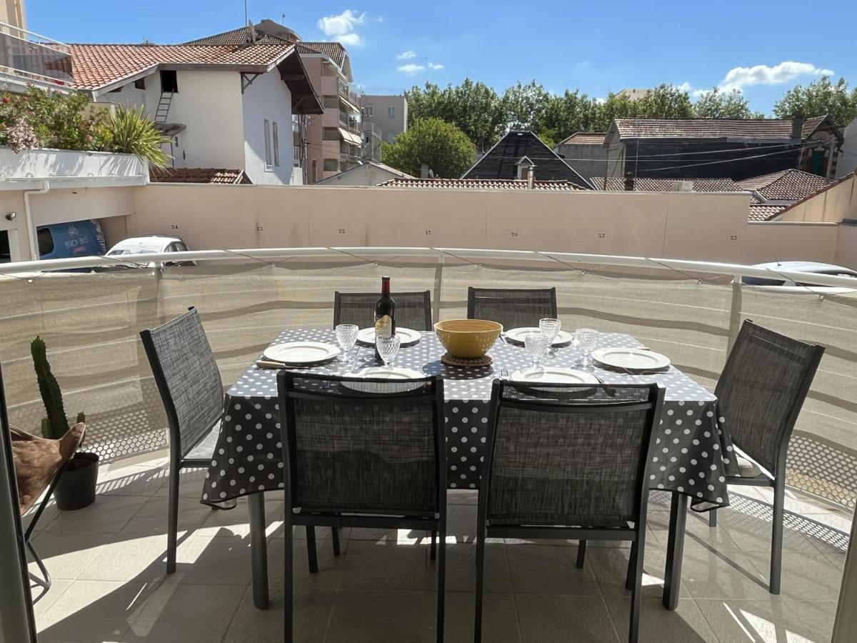 T3 En Centre D'Arcachon, 2 Min Plage, 5 Min Gare, Balcon, Parking Securise, Wifi, Menage Inclus - Fr-1-374-193 المظهر الخارجي الصورة